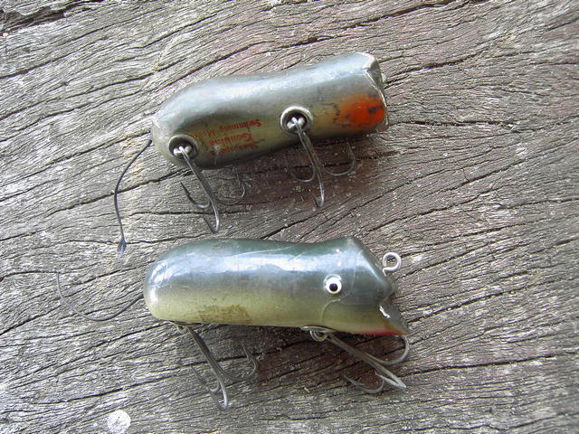 SHAKESPEARE FISHING LURE WOODEN PLUG MOUSE