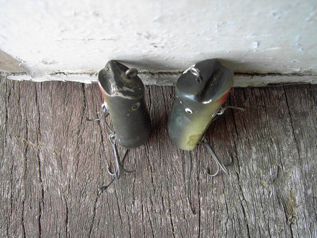 SHAKESPEARE FISHING LURE WOODEN PLUG MOUSE