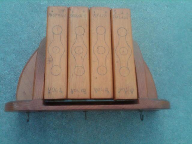 WOODEN RECIPE CARD STORAGE BOX LIBRARY BOOK STYLE WALL SHELF KITCHEN ORNAMENT
