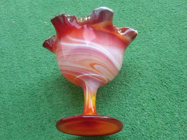 END OF THE DAY RED ORANGE COLORED GLASS VASE RUFFLED STEM RETRO ERA IMPERIAL