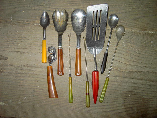 BAKELITE BAKING UTENSIL SPATULA COCKTAIL FORK KNIFE SHARPENER JERSEY CREAM PANCAKE FLOUR ADVERTISING