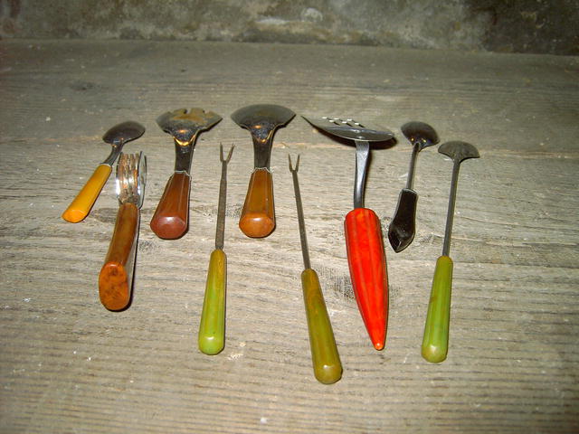 BAKELITE BAKING UTENSIL SPATULA COCKTAIL FORK KNIFE SHARPENER JERSEY CREAM PANCAKE FLOUR ADVERTISING