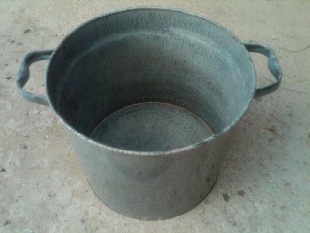 GREY GRANITE BUCKET ENAMEL WARE KITCHEN PAIL AMERICAN DEPRESSION ERA HOUSEHOLD TOOL HANDLED SCRUB TUB