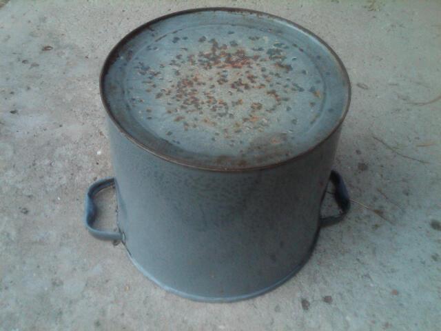 GREY GRANITE BUCKET ENAMEL WARE KITCHEN PAIL AMERICAN DEPRESSION ERA HOUSEHOLD TOOL HANDLED SCRUB TUB