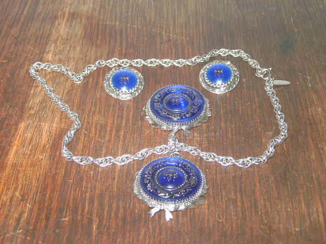 WHITING DAVIS COBALT BROOCH NECKLACE EARRINGS