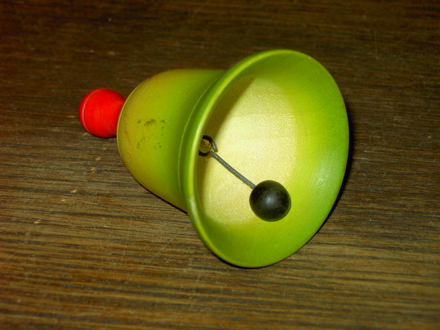 ANRI WOODEN BELL CHRISTMAS DECORATION 1976