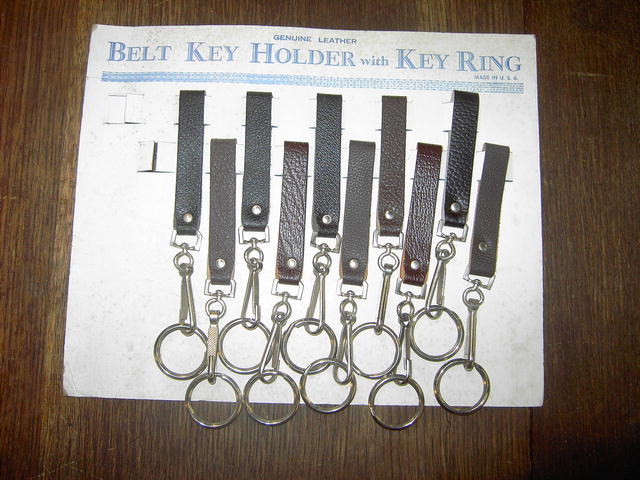 LEATHER BELT KEY RING HOLDER ORIGINAL ADVERTISING CARD TRUCKER STYLE