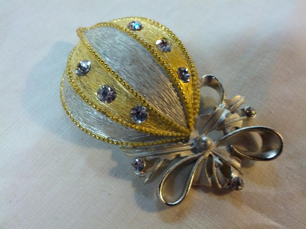 EISENBERG CHRISTMAS BALL RHINESTONE BULB ORNAMENT BROOCH LAPEL PIN