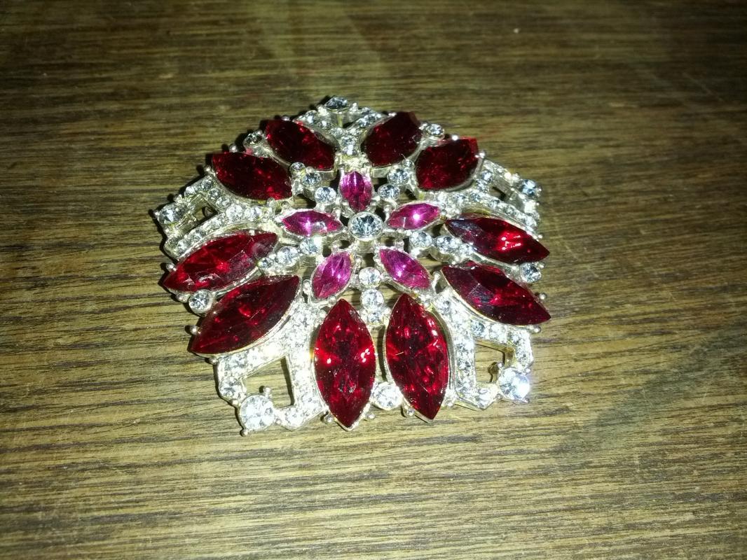 Eisenberg Ice Red Rhinestone Flower Form Brooch Pinwheel Style Lapel Jewelry Fashion Pin