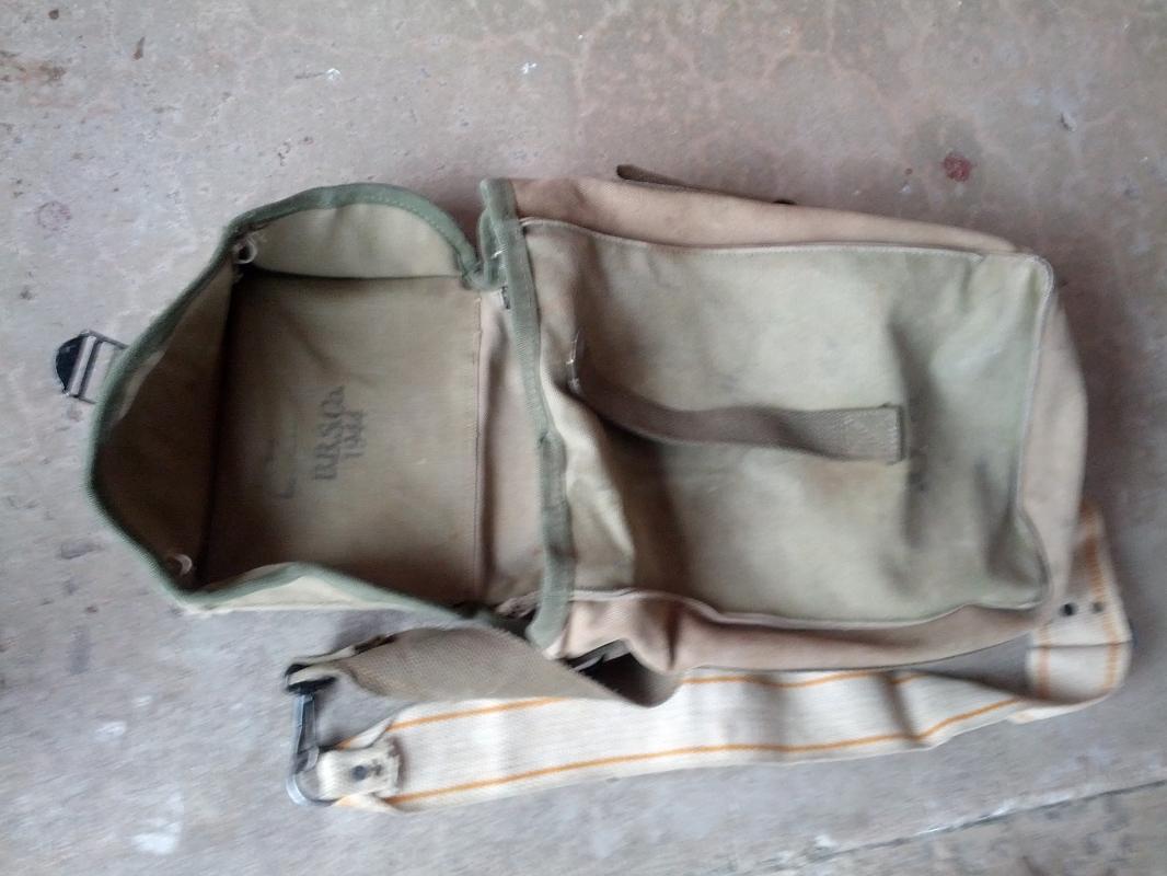 1944 united states army military field pack green canvas duffel bag gear tote b b s company mark