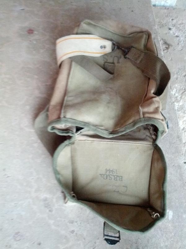 1944 united states army military field pack green canvas duffel bag gear tote b b s company mark