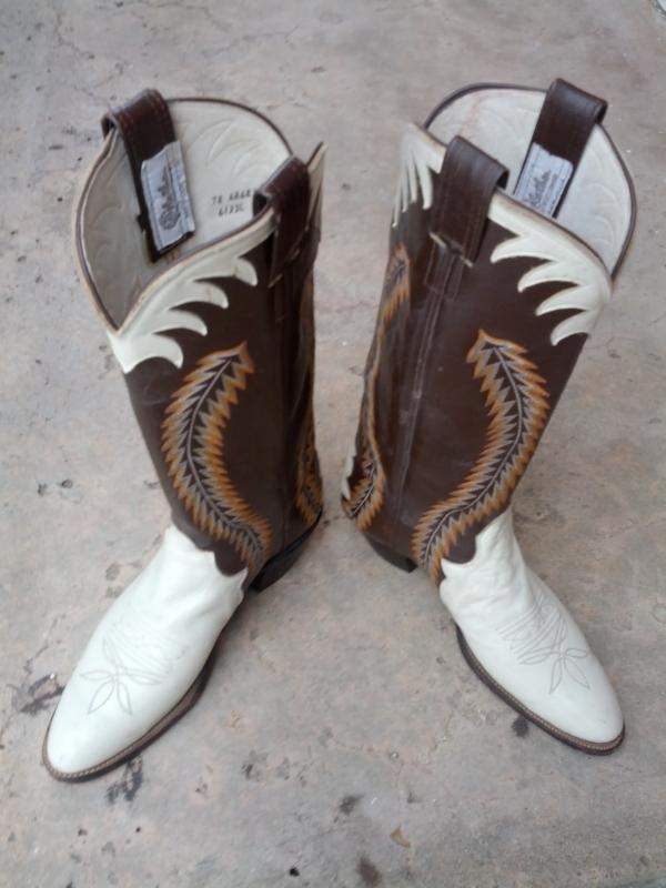 white leather cowboy boots western wear foot apparel usa made olathe kansas footwear size 9 b