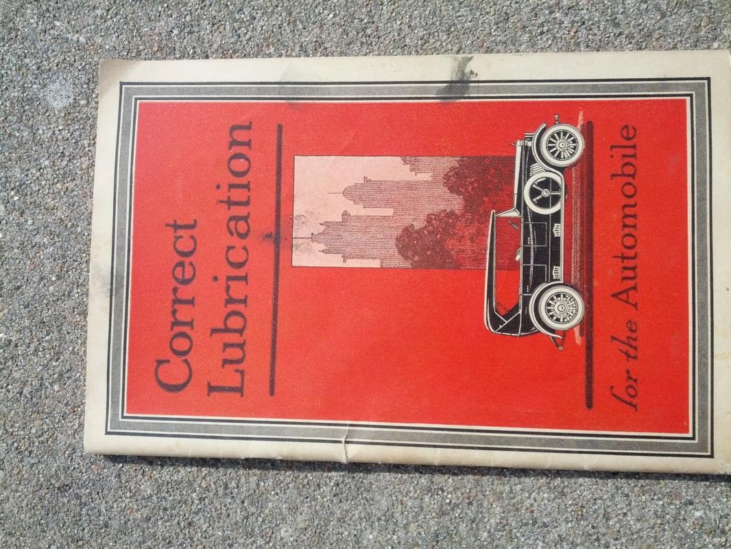 gargoyle mobiloil car automobile engine lubrication guide booklet consumer pamphlet mobil vacuum oil company new york usa