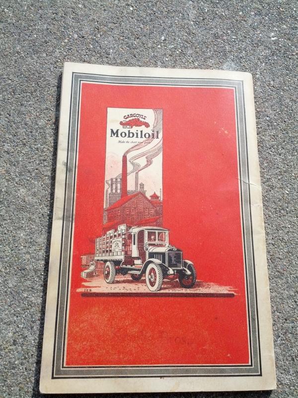 gargoyle mobiloil car automobile engine lubrication guide booklet consumer pamphlet mobil vacuum oil company new york usa