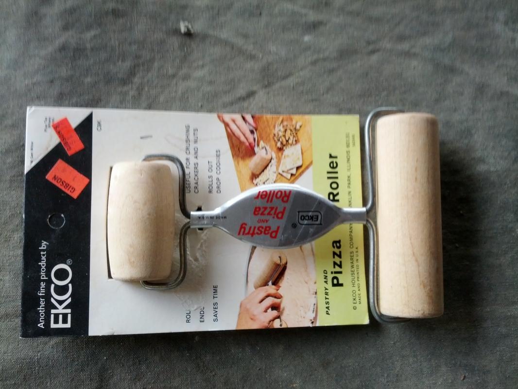 pastry pasta pizza dough roller food preparation utensil kitchen baking tool usa made franklin park illinois advertising card