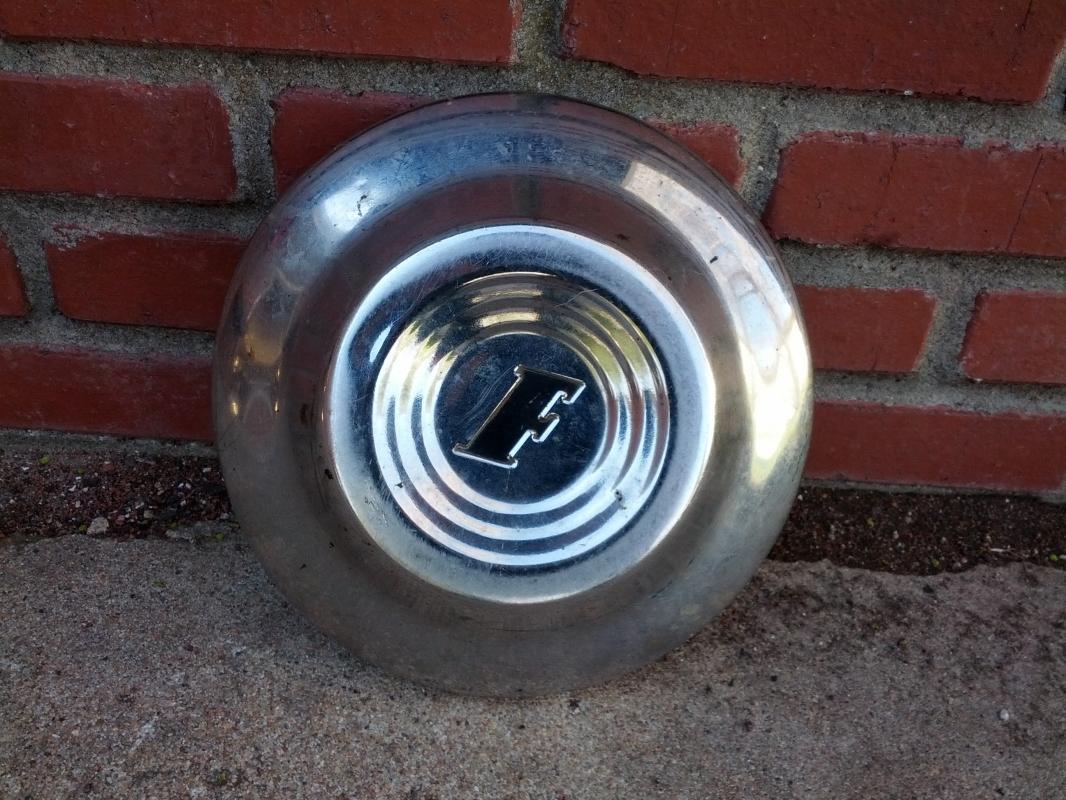 ford hubcap car automobile wheel cover