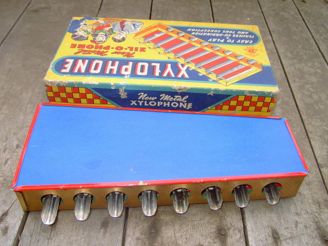 NEW METAL ZYLOPHONE MUSICAL INSTRUMENT AMERICAN TOYS ORIGINAL BOX