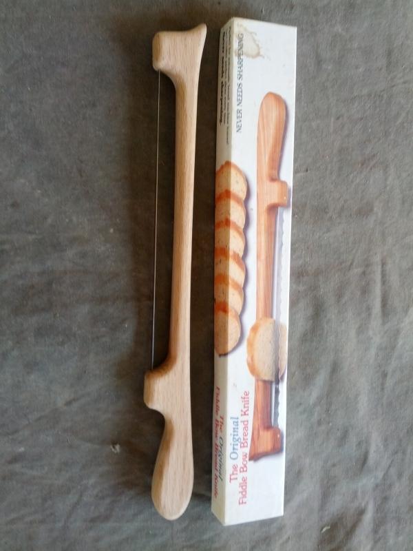 FIDDLE BOW BREAD KNIFE WOODEN KITCHEN UTENSIL VEGETABLE FRUIT CHEESE CUTTING SLICING TOOL MONTANA USA ORIGINAL CARDBOARD BOX