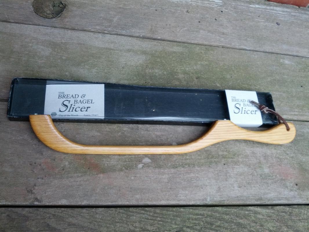 BREAD BISCUIT VEGETABLE FOOD SLICING KNIFE EUGENE OREGON MADE KITCHEN UTENSIL HOUSEHHOLD TOOL