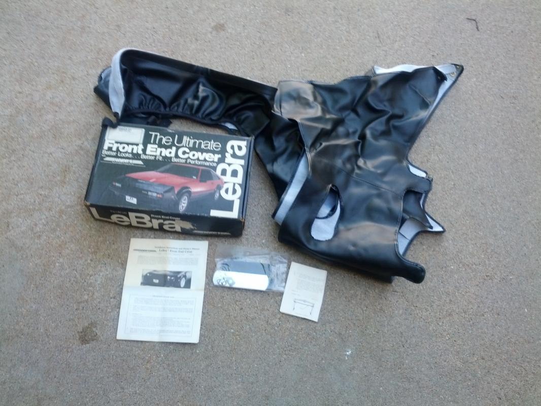 LEBRA FRONT END COVER BLACK VINYL CHEVY Z28 CAMARO CAR ACCESSORY WYNNS AUTOMOTIVE PRODUCT BOX 1980'S ERA AUTO PART