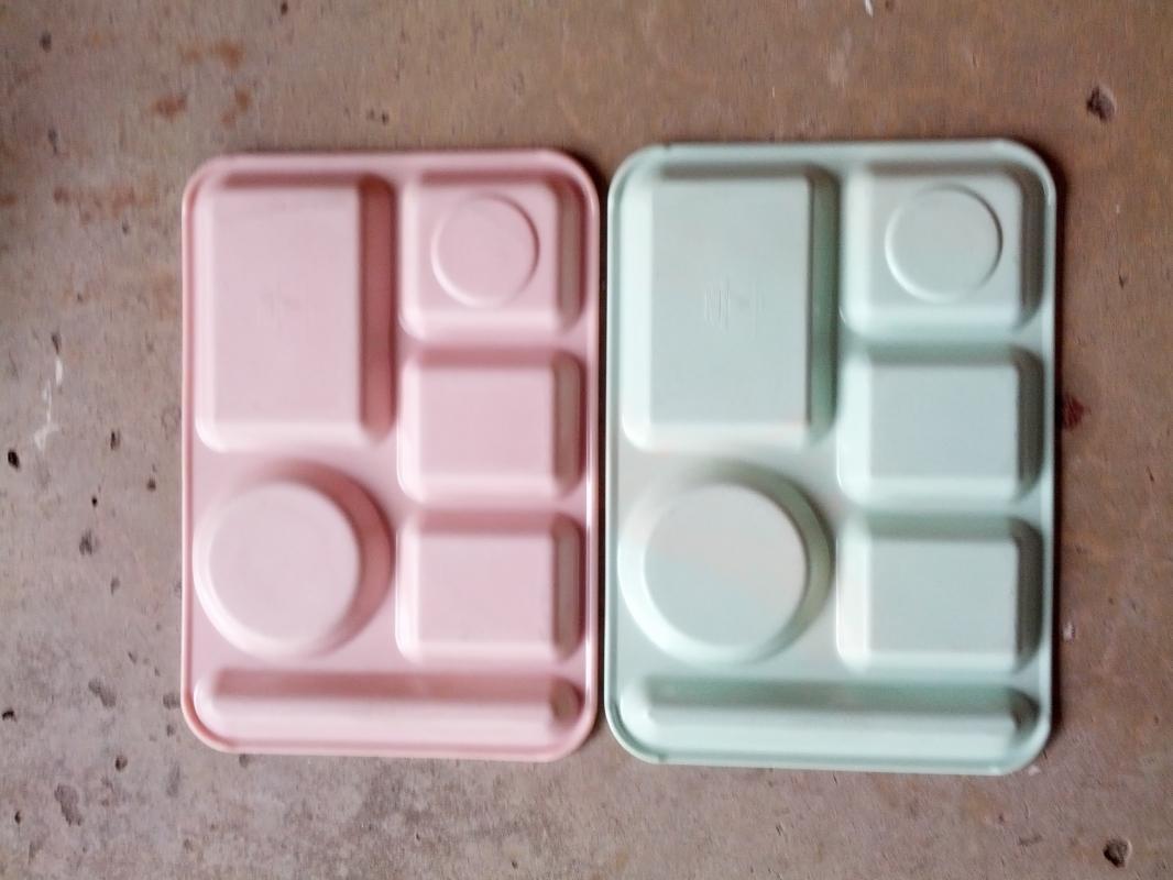 ARROWHEAD PINK GREEN MELMAC TRAY LUNCHROOM PLATTER DIVIDED SERVING PLATE