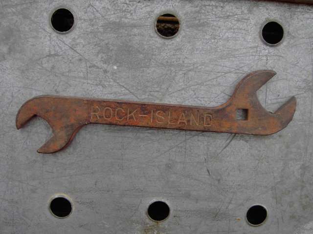 ROCK ISLAND RAILROAD TRAIN WRENCH TOOL BOX END TYPE