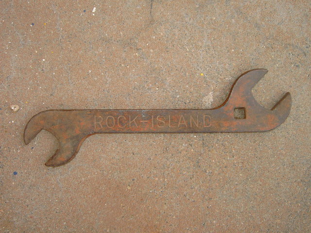 ROCK ISLAND RAILROAD TRAIN WRENCH TOOL BOX END TYPE
