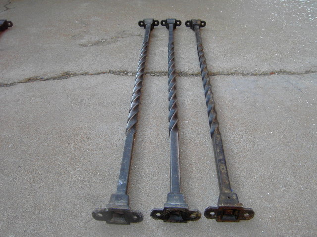 CAST IRON CANDY TWIST SPINDLE ROOM DIVIDER SUPPORT POLE