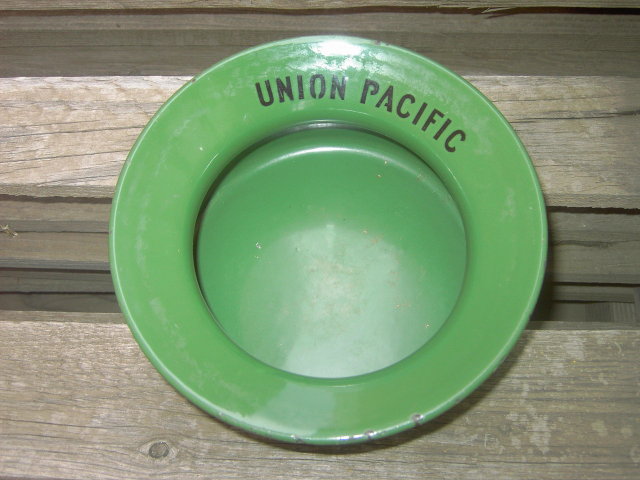 UNION PACIFIC SPITTOON RAILROAD CUSPIDOR