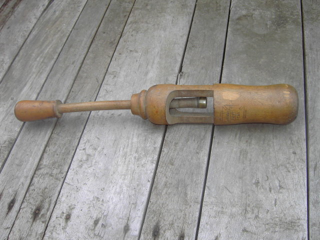 BOTTLE CAPPER JOHN SOMMERS NEWARK NEW JERSEY