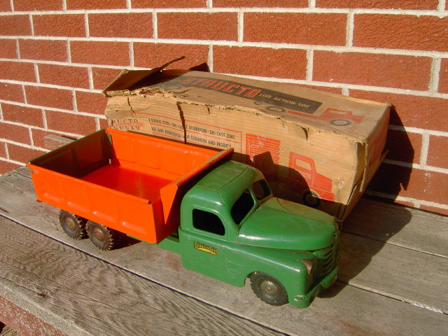 STRUCTO DUMP TRUCK WITH ORIGINAL BOX