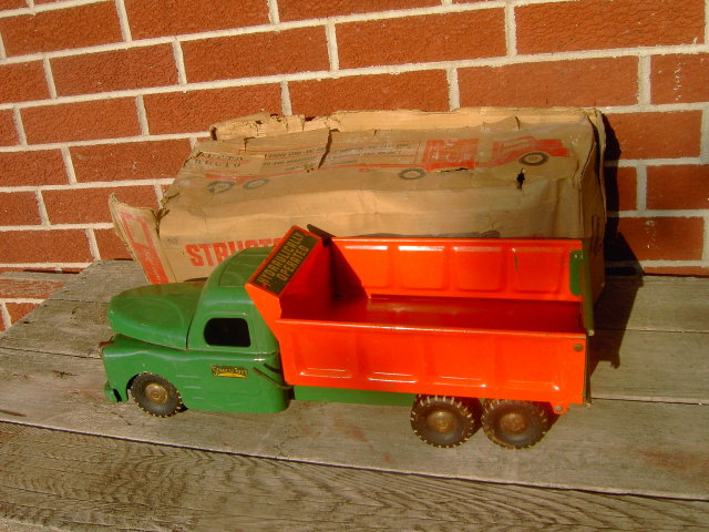 STRUCTO DUMP TRUCK WITH ORIGINAL BOX