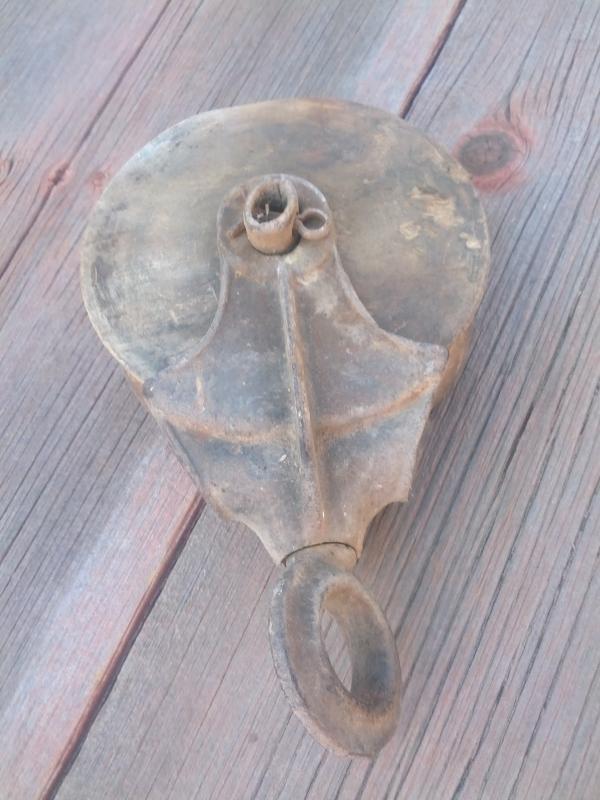 iron maple wood rope pulley barn tool farm ranch shed fixture rustic wall decoration