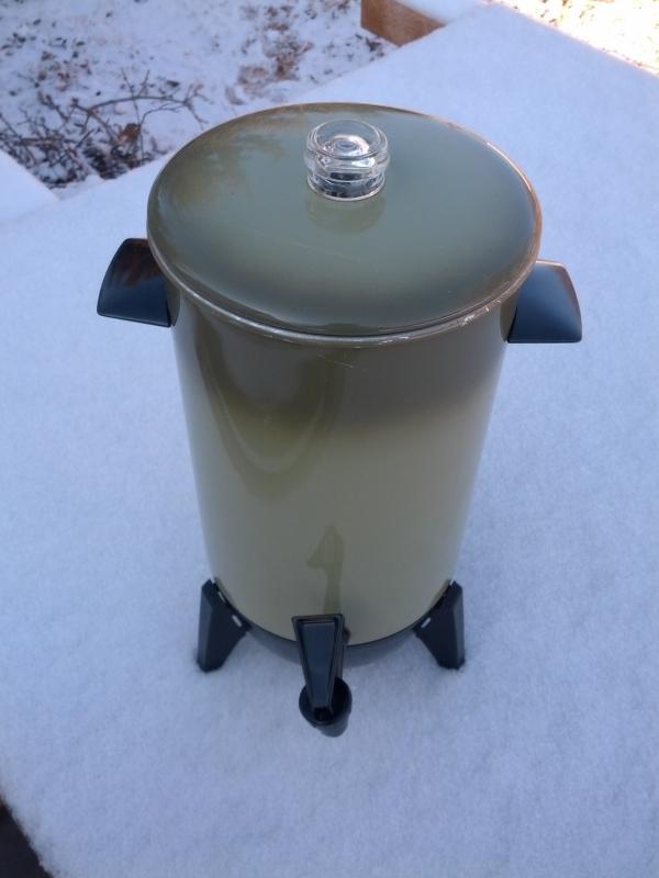 avocado green 22 cup perculator style coffee maker hot beverage brewer 1970's electric appliance