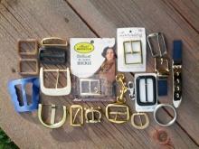 brass tone belt buckle lobster style clasp hook retro era clothing pack handbag purse accessory