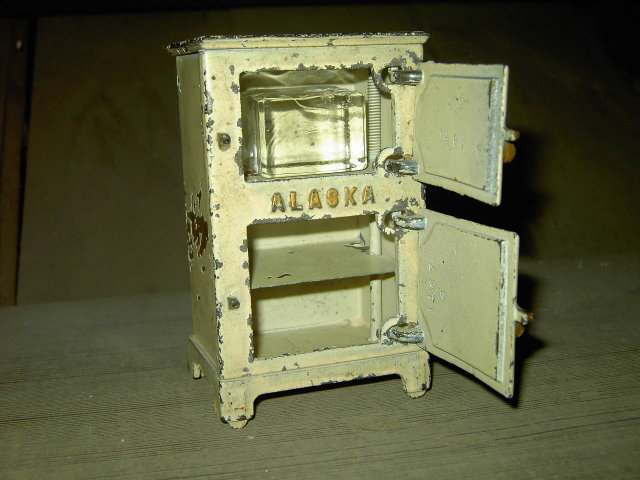 ALASKA ICE BOX CAST IRON REFRIGERATOR CHILDRENS TOY