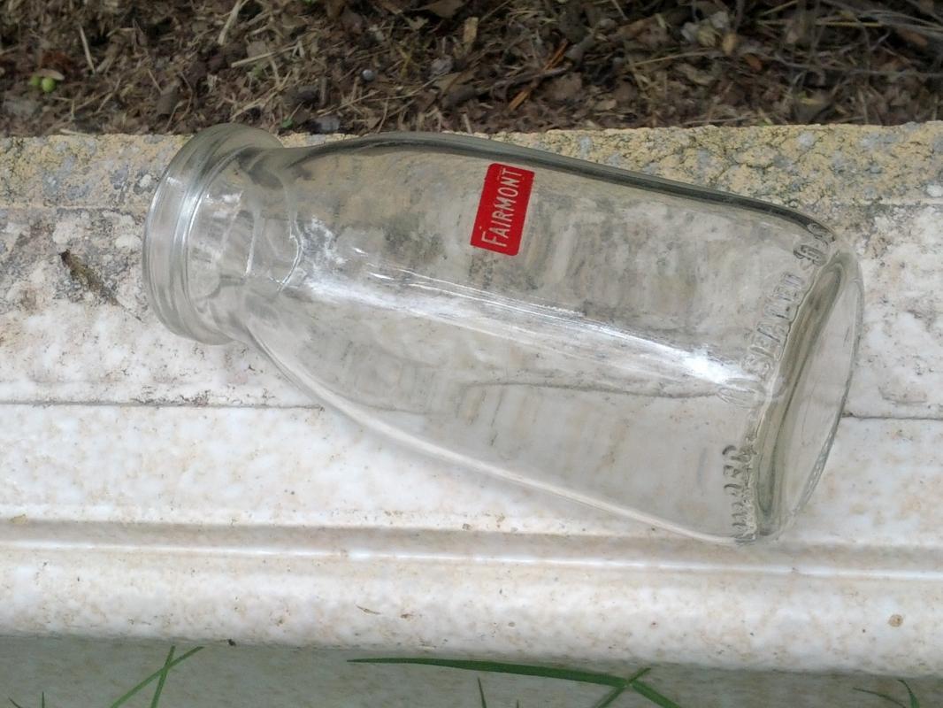 FAIRMONT DAIRY CREAM BOTTLE SMALL GLASS MILK JUG