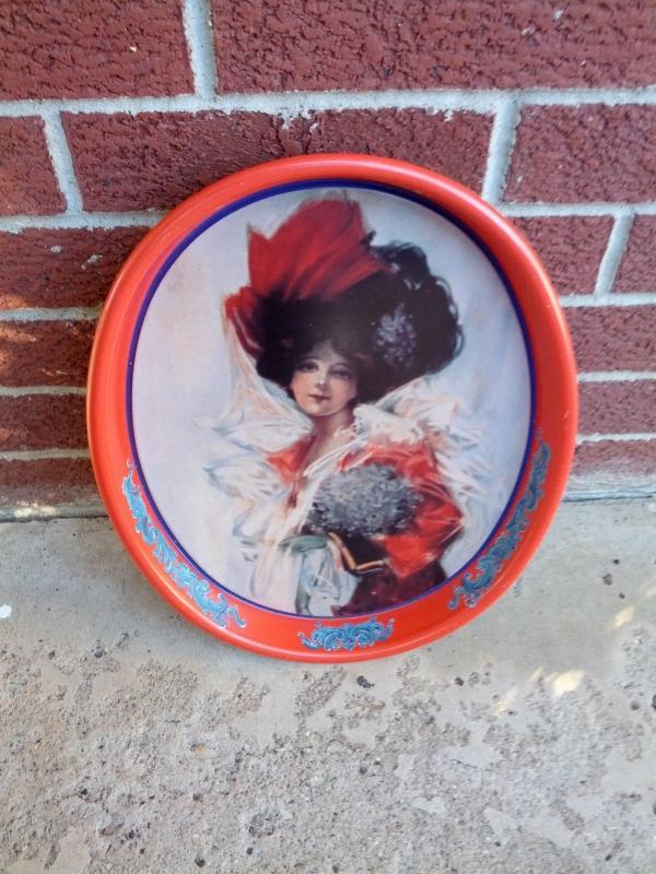 ANHEUSER BUSCH BUDWEISER BEER BEVERAGE SERVING TRAY BEAUTIFUL VICTORIAN GIRL PAINTED STEEL PLATTER