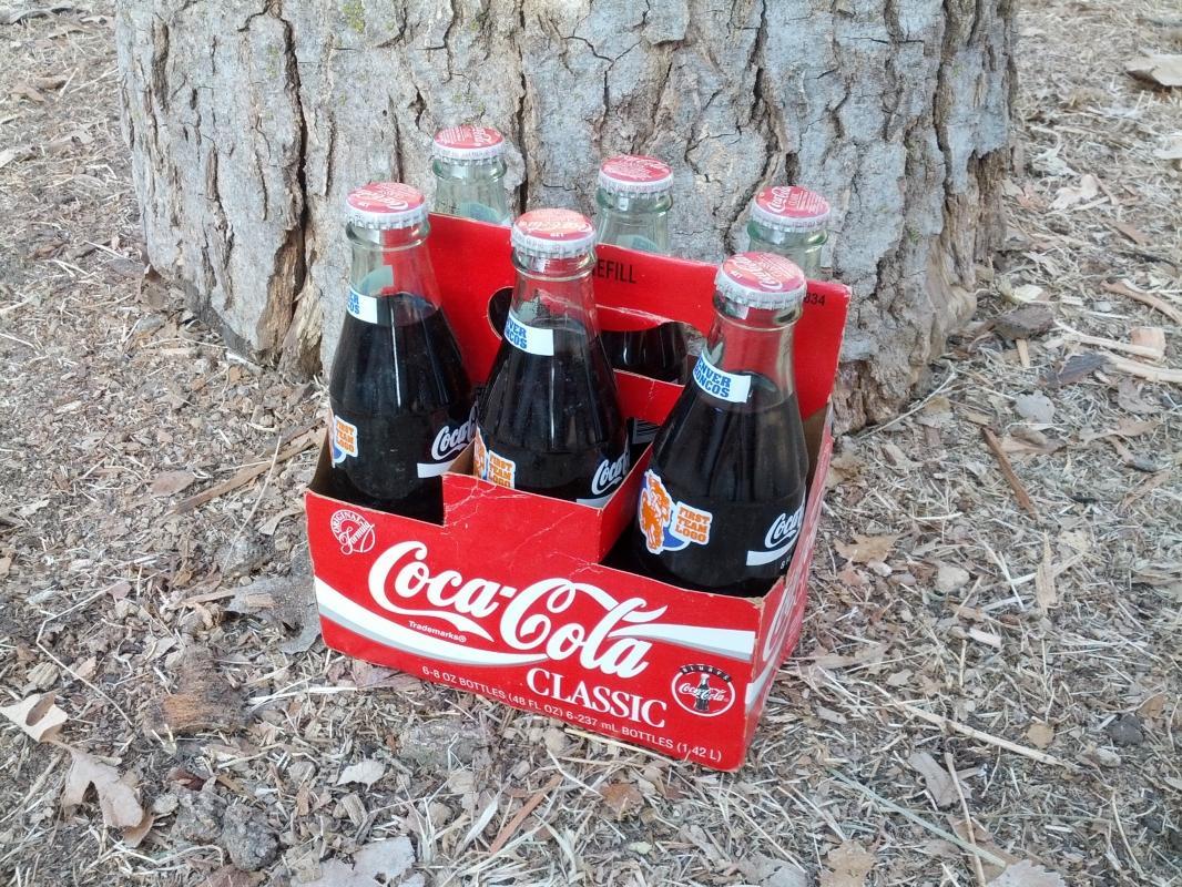 DENVER BRONCOS COKE COCA COLA NFL FOOTBALL BOTTLE EARLY YEARS COMMEMORATIVE CARDBOARD CARRIER