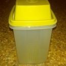 PICKLE CELERY CARROT STICK STORAGE HOPPER COVERED TUPPERWARE GREEN PLASTIC CONDIMENT SERVING TUB