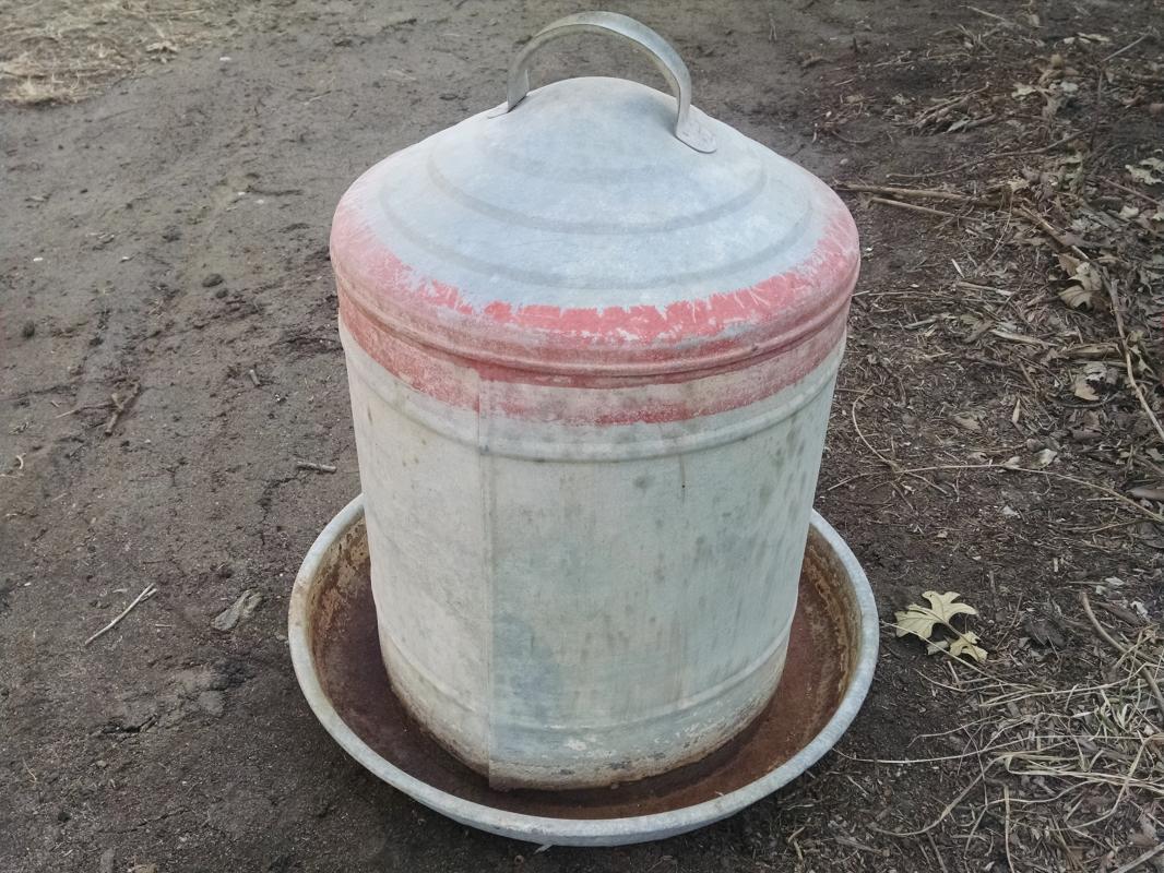 gambles farmcrest chicken poultry bird feeder galvinized steel feed seed tube farm ranch tool