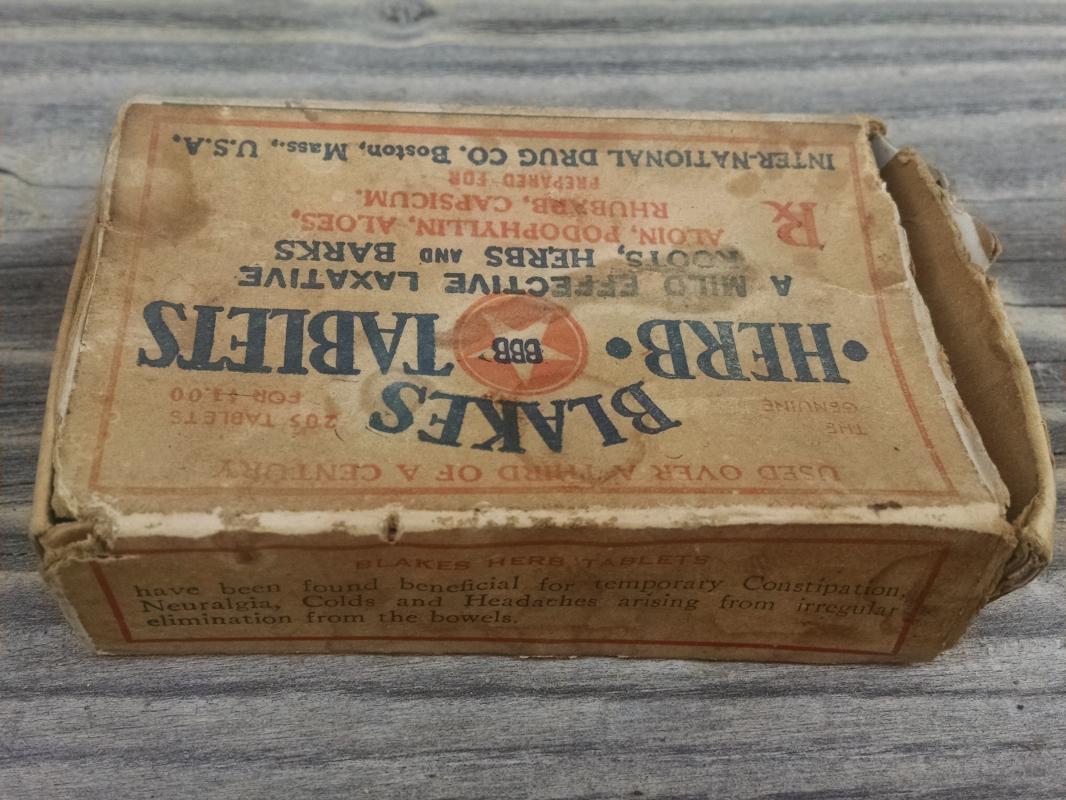 BLAKES HERB ROOT BARK TABLET CARDBOARD BOX LAXATIVE DRUG ADVERTISING INTERNATIONAL BOSTON MASSACHUSETTS