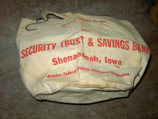 SHENANDOAH IOWA CLOTHES PIN BAG NU STYLE CANVAS SACK TOTE SECURITY TRUST SAVINGS BANK ADVERTISING