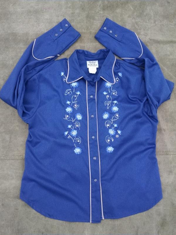 western collection cowgirl ladies shirt rhinestone floral flower pearly look buttons crinkled rayon blue blouse USA manufactured retro garment