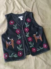 casey coleman wool blend black polyester vest deer floral flower pattern India manufactured ladies garment womens apparel size extra large