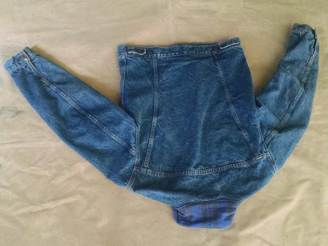 Levi Strauss Denim Jean Jacket Cotton Flannel Lined Light Weight Coat Size Medium Ladies Fashion Garment Apparel