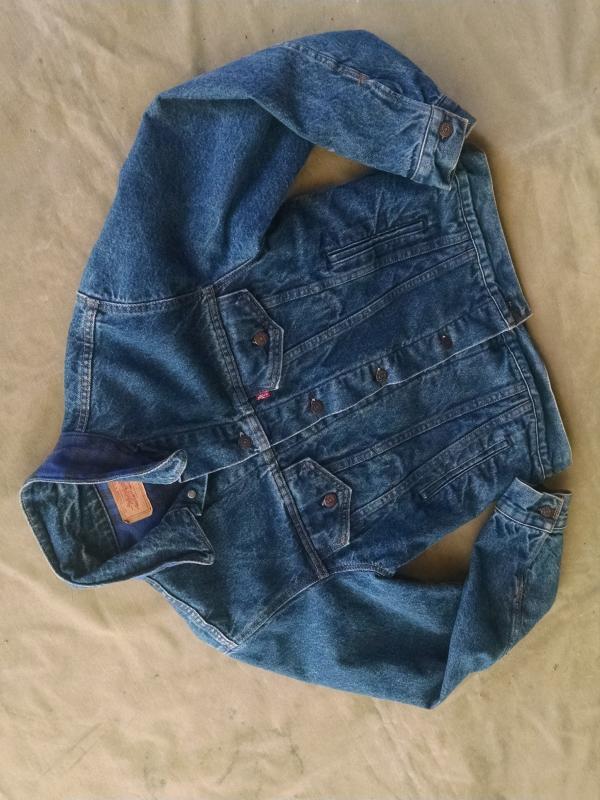Levi Strauss Denim Jean Jacket Cotton Flannel Lined Light Weight Coat Size Medium Ladies Fashion Garment Apparel