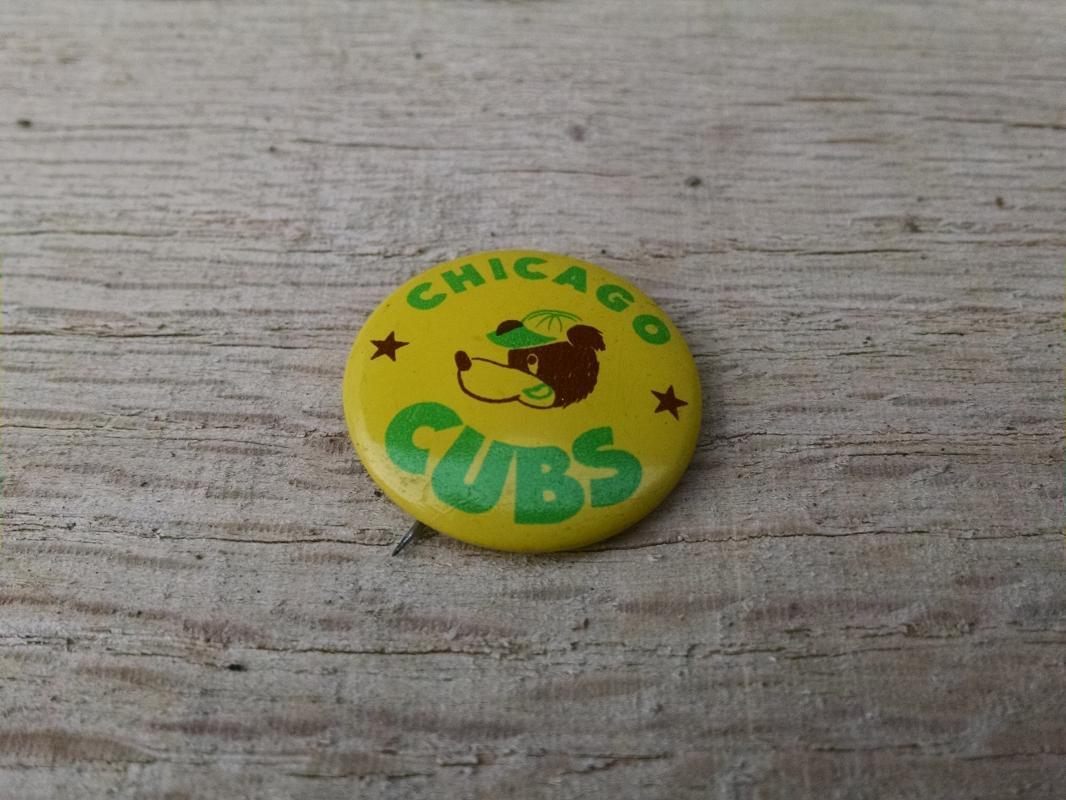 chicago cubs major league baseball pin guys potato chip promotional advertising lapel button usa manufactured