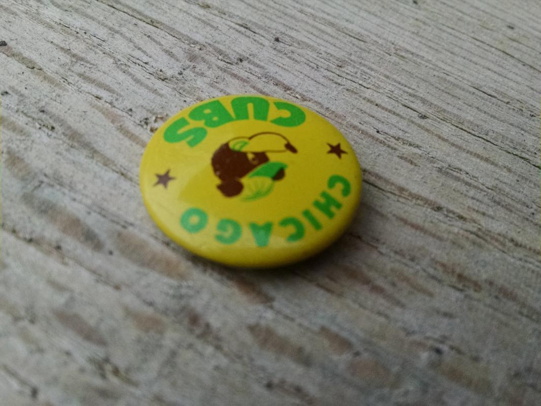 chicago cubs major league baseball pin guys potato chip promotional advertising lapel button usa manufactured