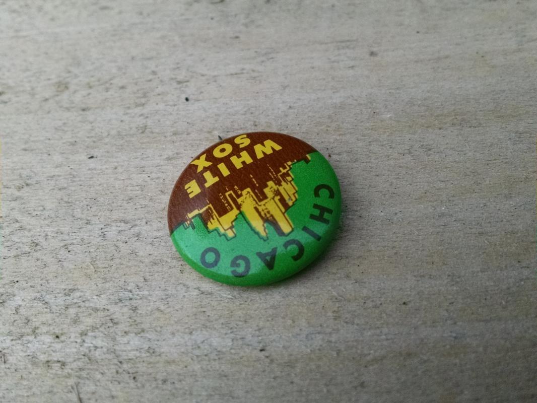 chicago white sox major league baseball club fan button guys potato chip promotional advertising lapel pin made usa